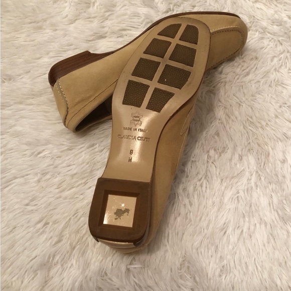 Sz 8 Claudia Ciuti Suede Flats New Cream Color - Picture 2 of 8